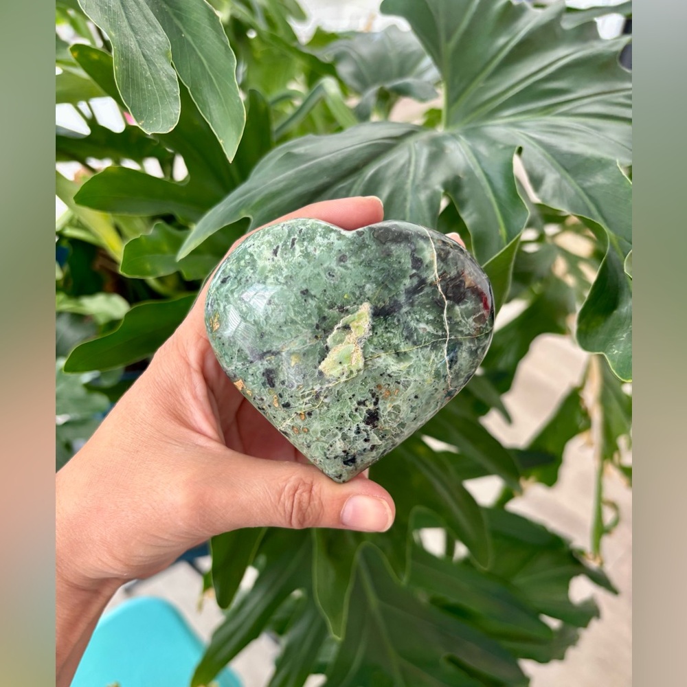 Jungle Green Serpentine Heart
